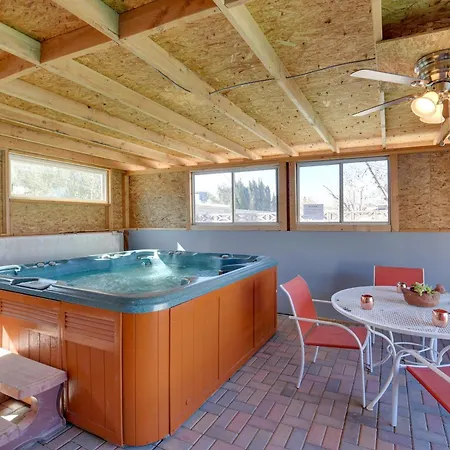 Elegant Home W/ Pool Table: 3 Mi To Vegas Strip!-2