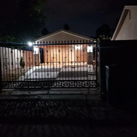 Close To Strip, Very Private, Gated, Huge Floorplan, Wifi, Washer&Dryer-3
