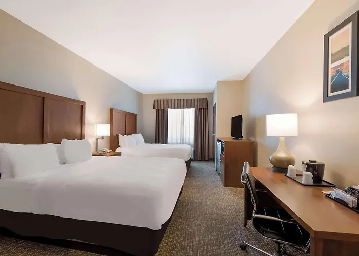 Comfort Inn & Suites - Nellis